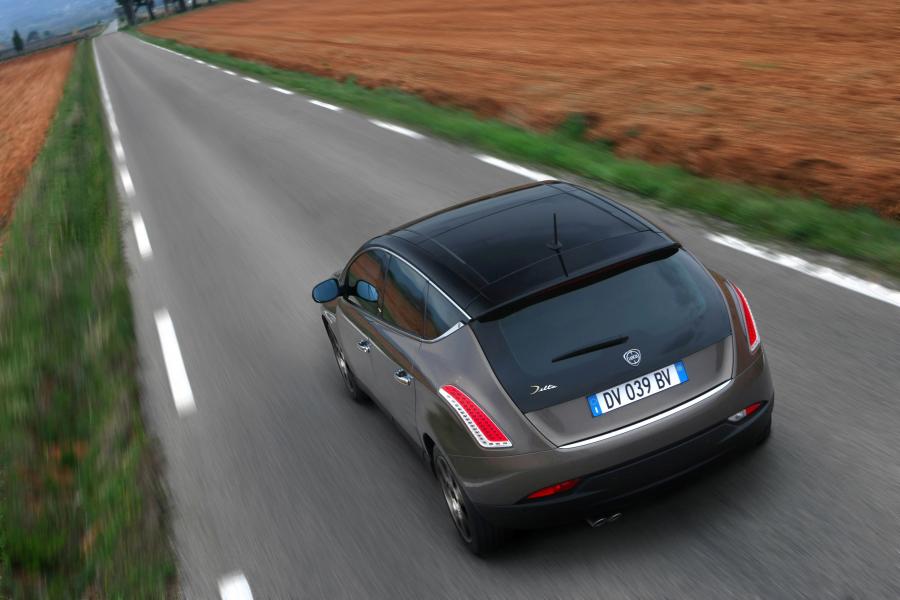  Lancia Delta 1.8 DiTurbo 2009 года  (фото 13 из 43)